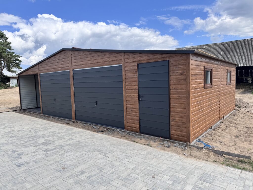 Garaż blaszany 11m x 6m
